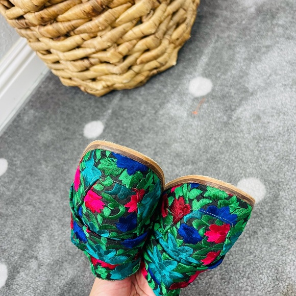 Free People At Ease Loafer Floral Brocade Embroidered Mules - Picture 8 of 10